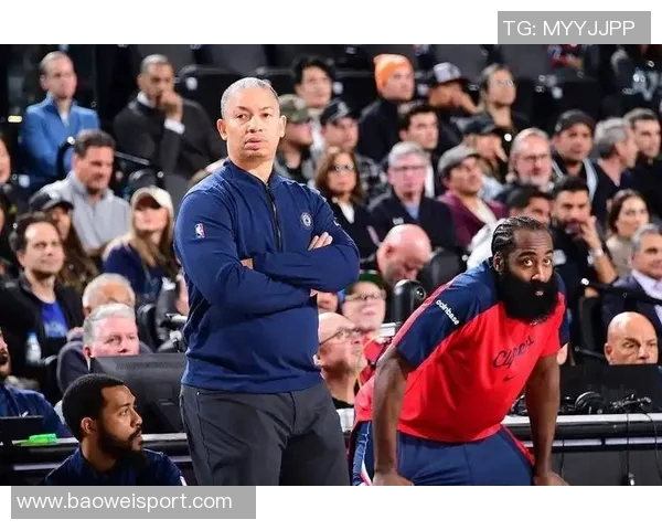 快船球员对卢缺席与保罗最终谈话表示不满引发关注